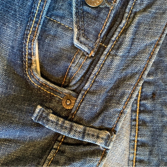 Banana Republic cuffed capri. Used, size 6. - Picture 7 of 7